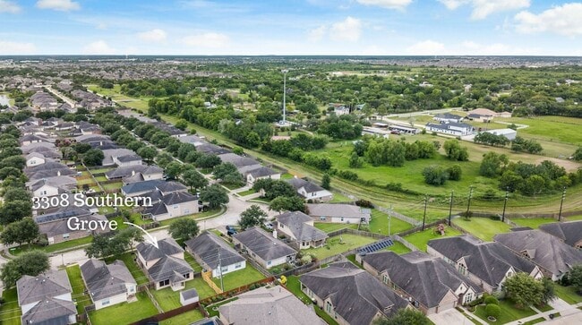 Building Photo - 3308 Southern Grove Ln