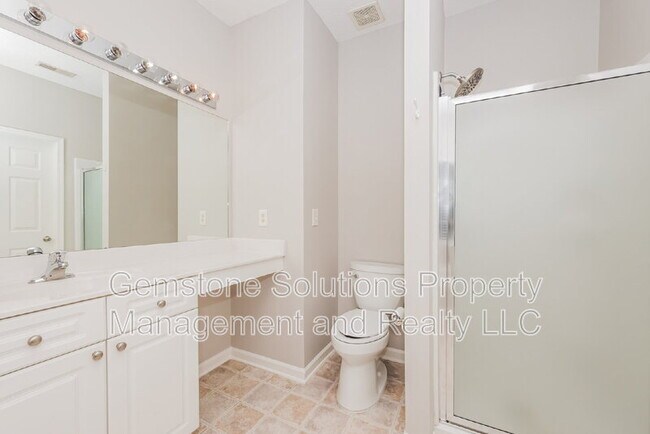 Building Photo - 1006 Prince St