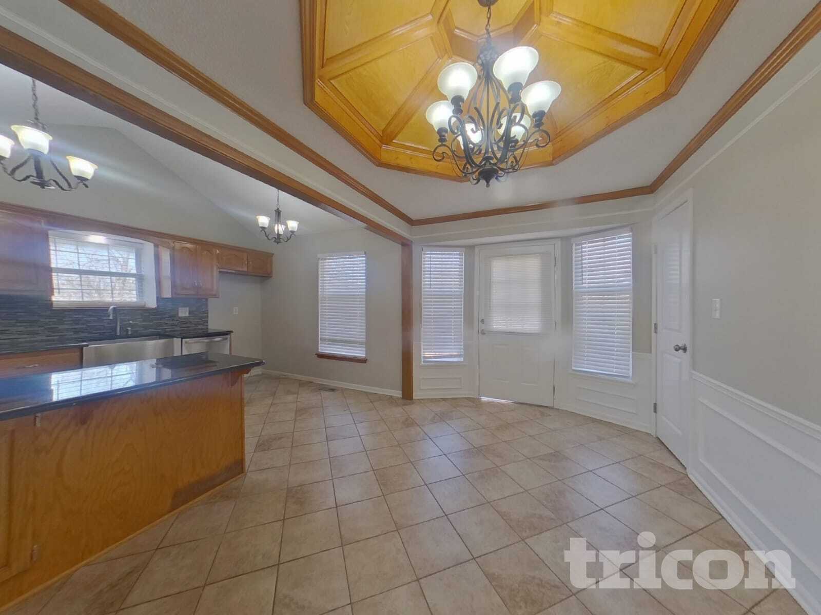 Building Photo - 1304 Circle