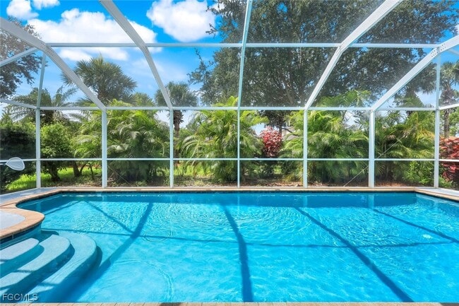 Building Photo - 14823 Calusa Palms Dr