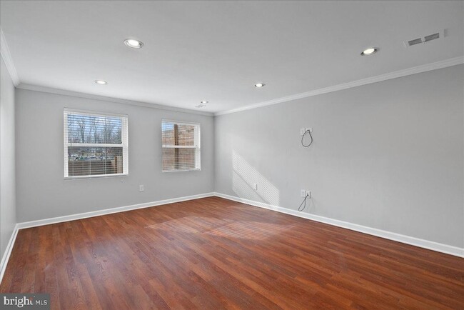 Building Photo - 7845 Brompton St