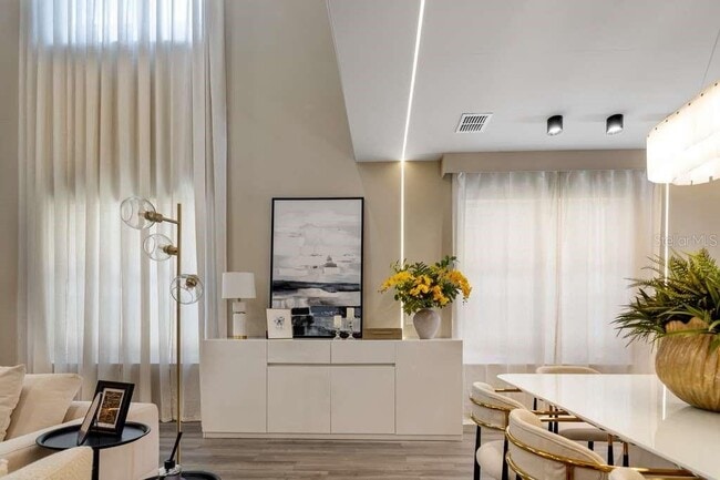 Building Photo - 15542 Gwinnett Dr