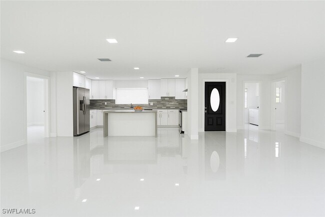 Building Photo - 13880 Lazy Ln