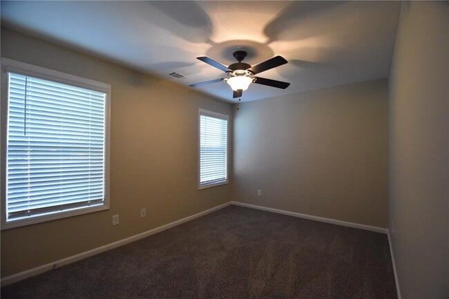 Building Photo - 7959 Larksview Dr