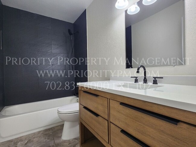 Building Photo - GORGEOUS SPRING VALLEY COTTAGE !  2 Bed + ...