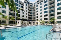 Building Photo - 1991 Main St