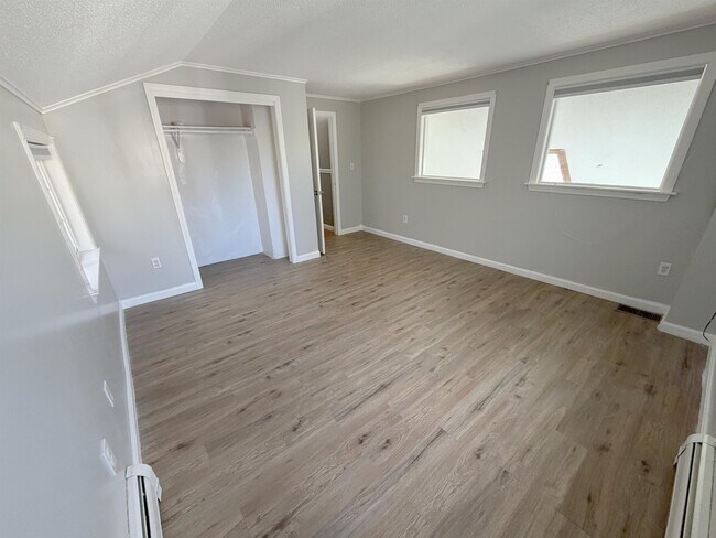 Building Photo - 76 Ode Way