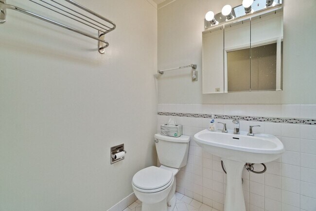 Building Photo - Updated 4 bed 2 bath Atrium Eichler in Pal...