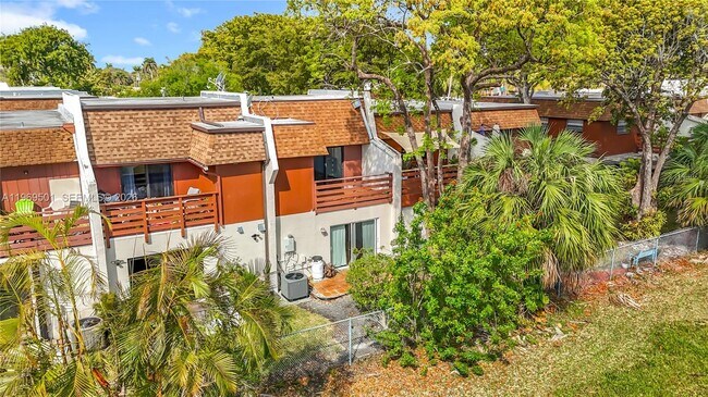 Building Photo - 2133 N 14th Ave