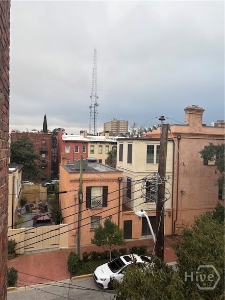 Building Photo - 219 E Taylor St