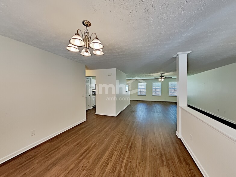 Building Photo - 361 Red Maple Way