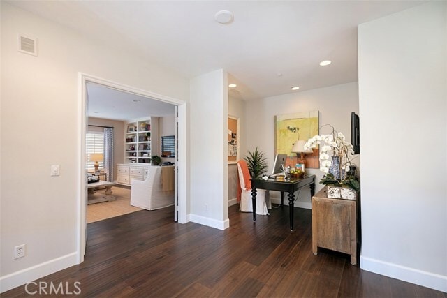 Building Photo - 27 Via Monarca St