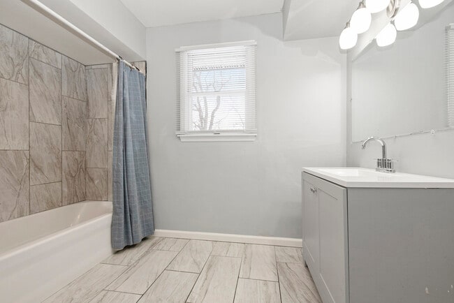 Building Photo - 8342 W Lincoln Hwy