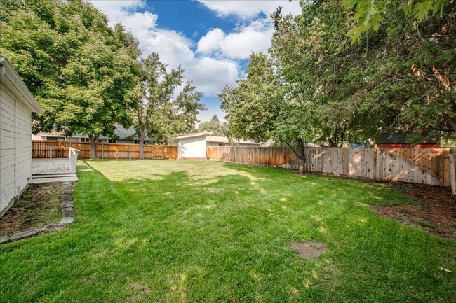 Building Photo - Bungalow Style Home in SE Boise