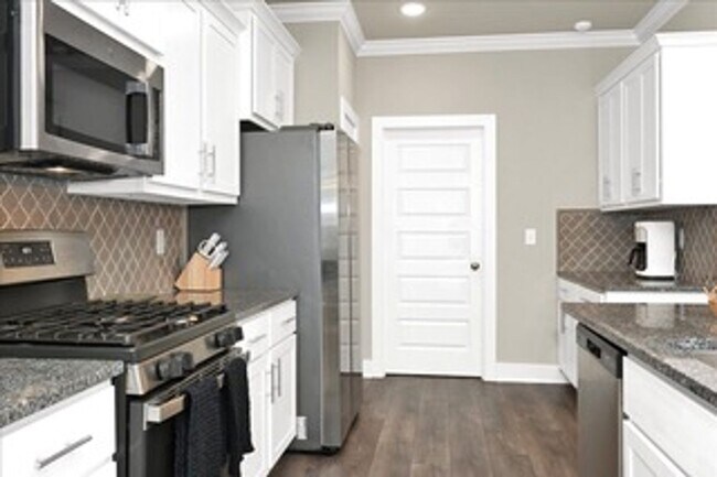 Building Photo - 1826 Anise Cir