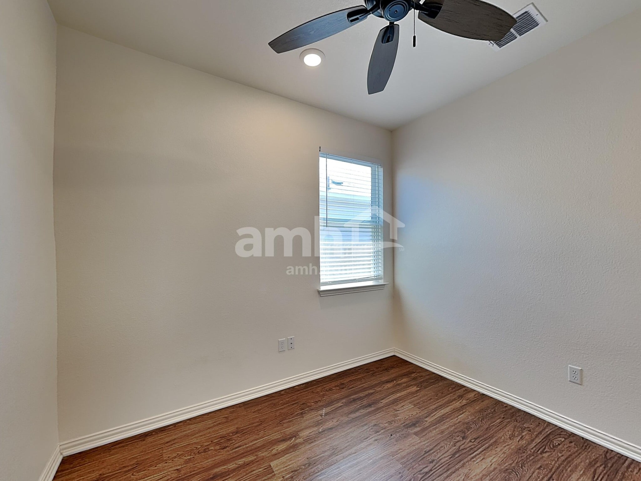 Building Photo - 2722 Wolfcreek