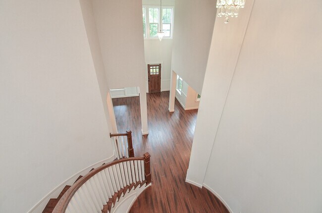 Building Photo - 5413 De Milo Dr