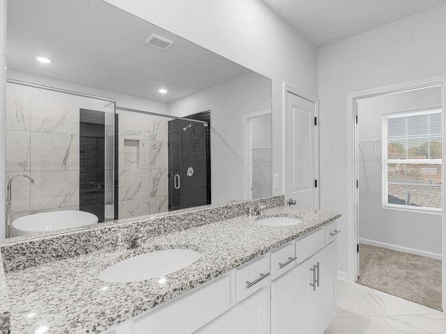 Building Photo - 223 Monarch Village Way