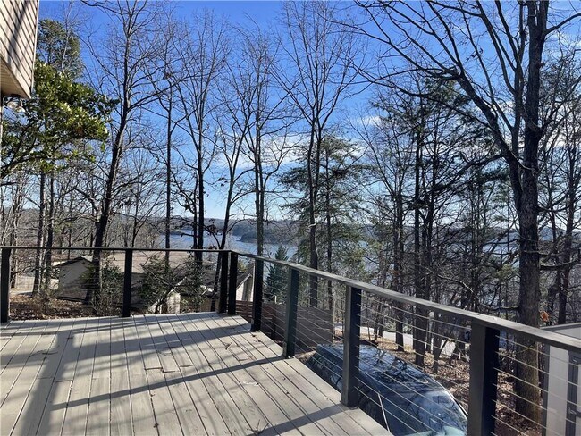 Building Photo - 3492 Point View Cir