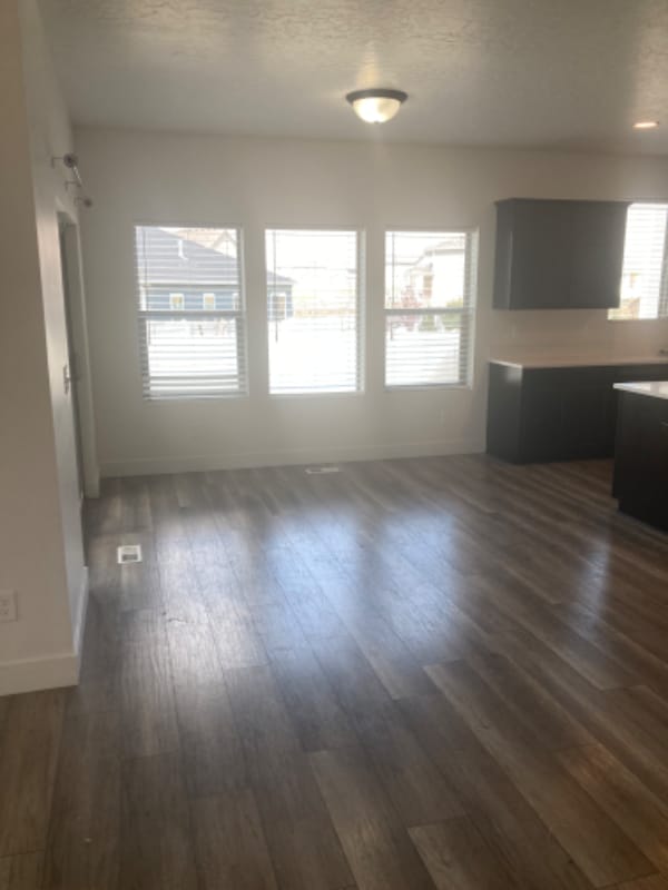 Building Photo - 2131 E 970 N