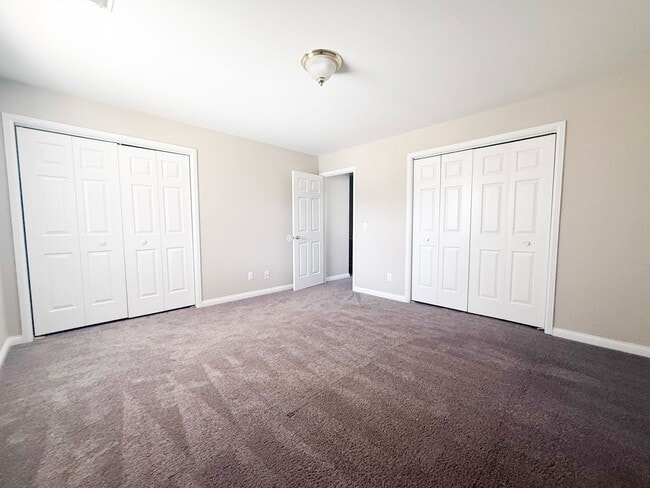 Building Photo - 42 Eastgate Cir