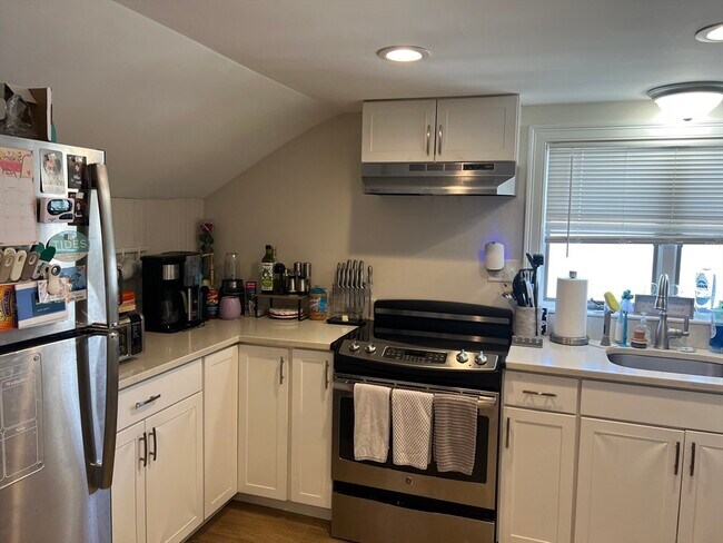 Building Photo - 50 Humphrey St