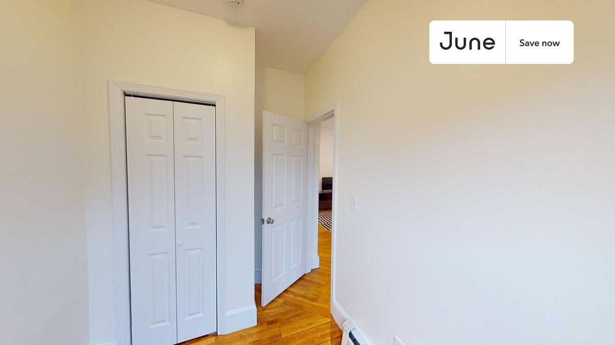 Building Photo - 21 Rossmore St