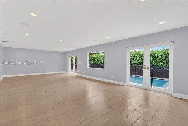 Building Photo - 10330 SW 51st St