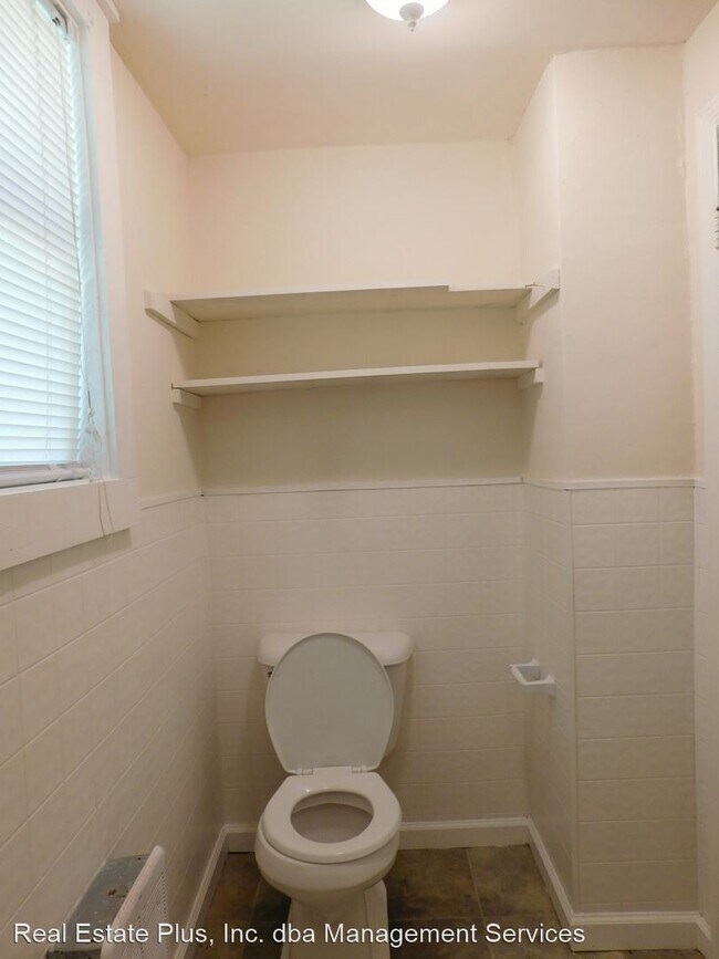 Building Photo - 1 br, 1 bath House - 2208 1/2 Spencer Avenue