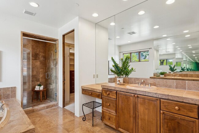 Building Photo - 7701 E Golden Eagle Cir