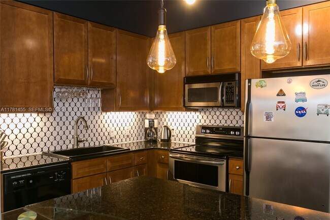 Building Photo - 2001 Biscayne Blvd