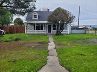 Building Photo - Great Commuter Location
