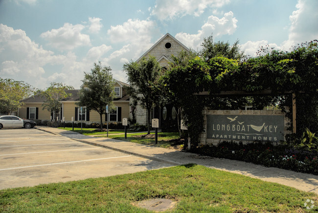 Building Photo - Longboat Key Apartments