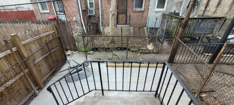 Building Photo - 1517 S Napa St