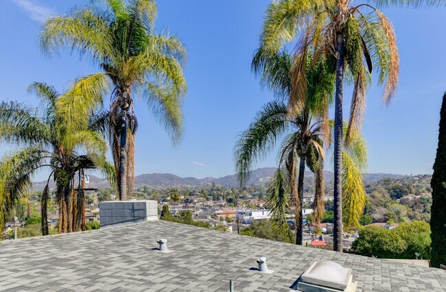 Building Photo - 617-617 Truly Terrace