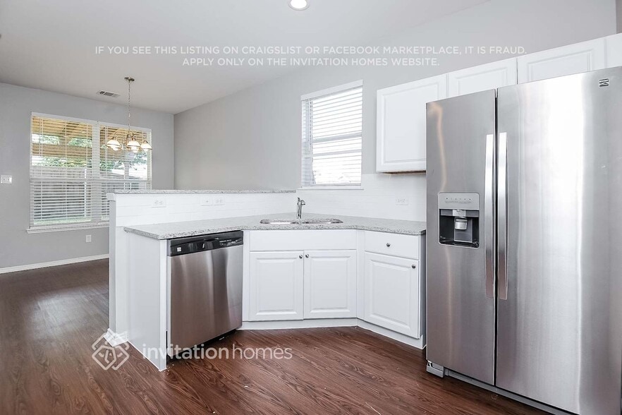 Building Photo - 11900 Brown Fox Dr