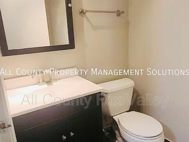 Building Photo - 235 Winfield Ct