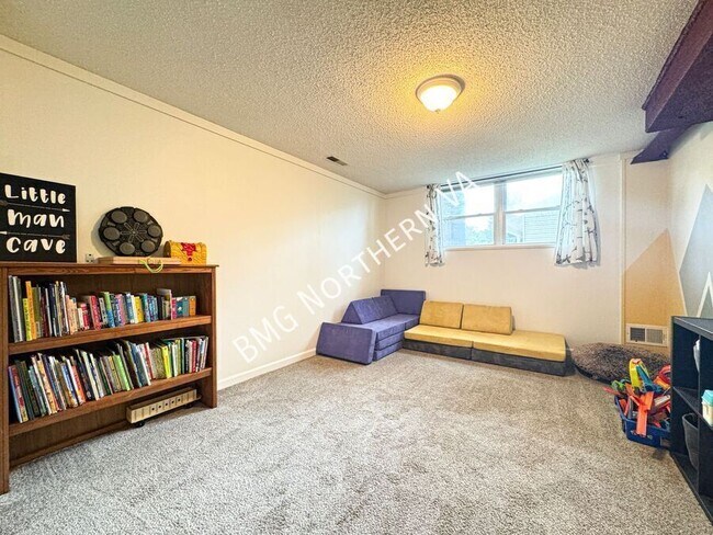 Building Photo - 311 Prospect Dr SW
