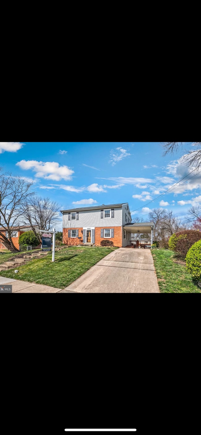 Building Photo - 14027 Grayson Rd