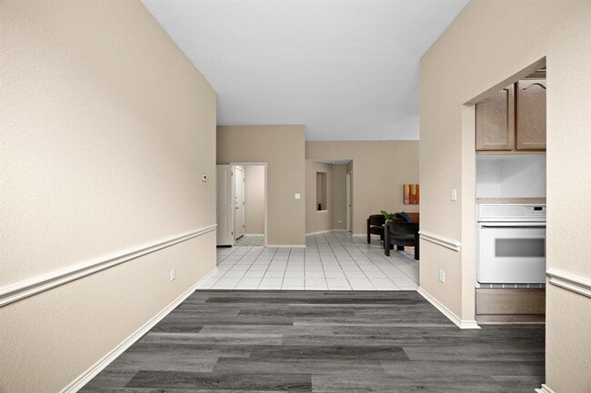 Building Photo - 12801 Withers Way