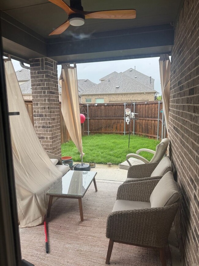 Building Photo - Beautiful 4BR/3BA Highland Home for Rent i...