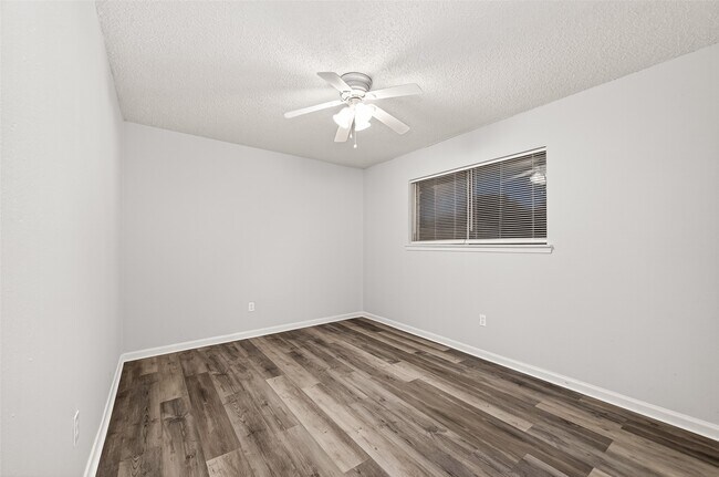 Building Photo - 11411 Hornbrook Dr