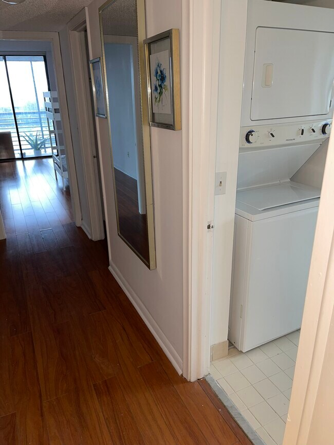 Building Photo - 20840 San Simeon Way