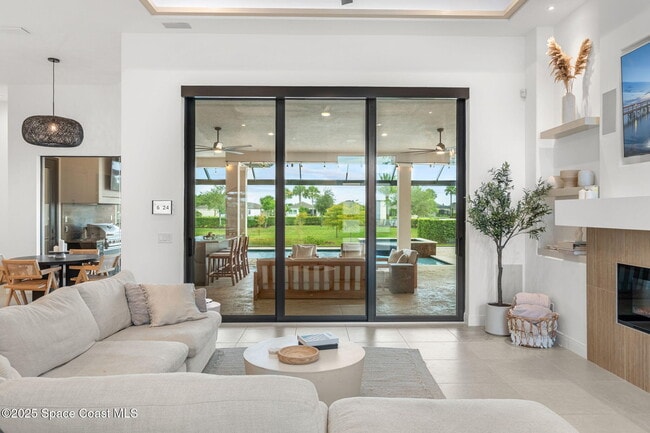 Building Photo - 8499 Serrano Cir