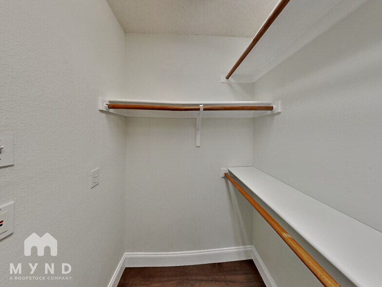 Building Photo - 2616 Belmont Ct