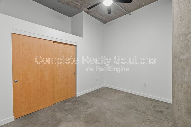 Building Photo - 1635 Washington Ave