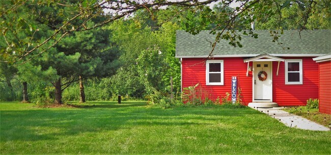 Building Photo - 35W497 Blackhawk Dr