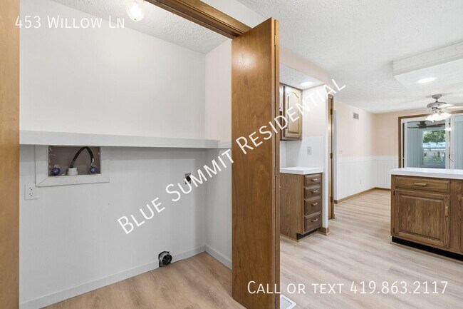 Building Photo - 453 Willow Ln