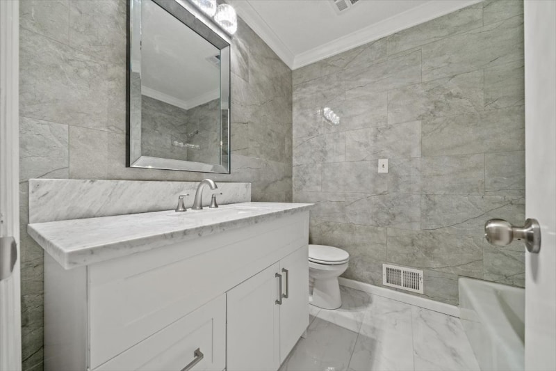 Building Photo - 11800 E 77th St