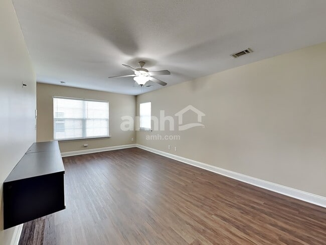 Building Photo - 128 Winslow Cir